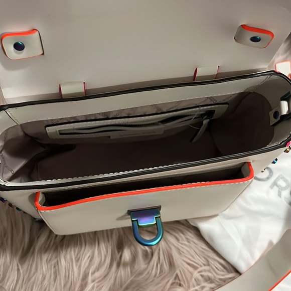 MICHAEL MICHAEL KORS
Manhattan Medium Contrast-Trim Leather Satchel - Picture 7 of 8